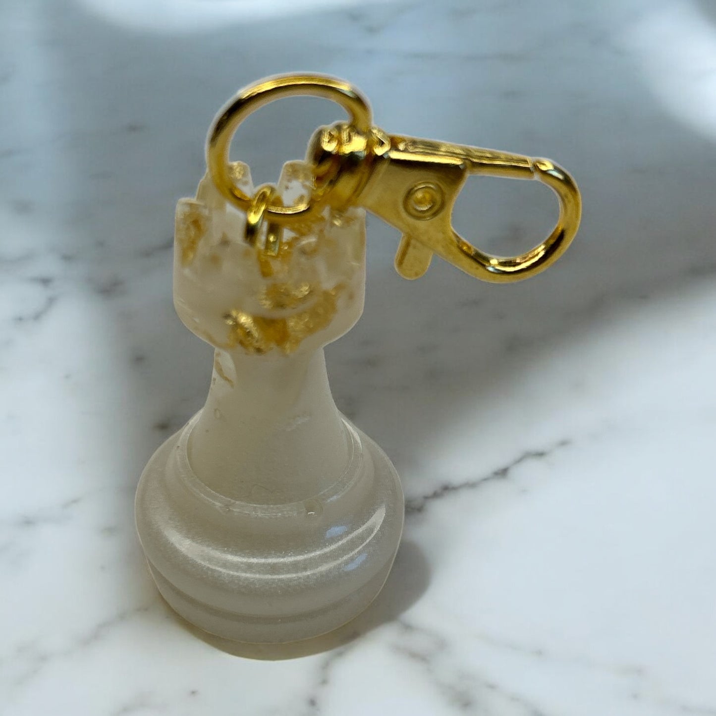 Porte-clés d'échecs avec des feuilles d'Or 18 Carats en résine époxy