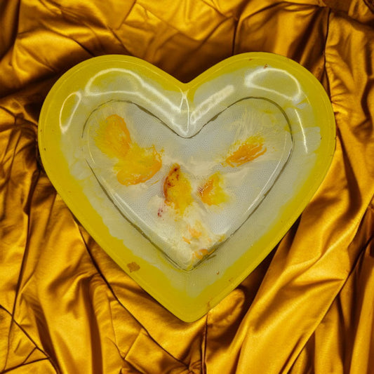 Small heart to take in epoxy resin
