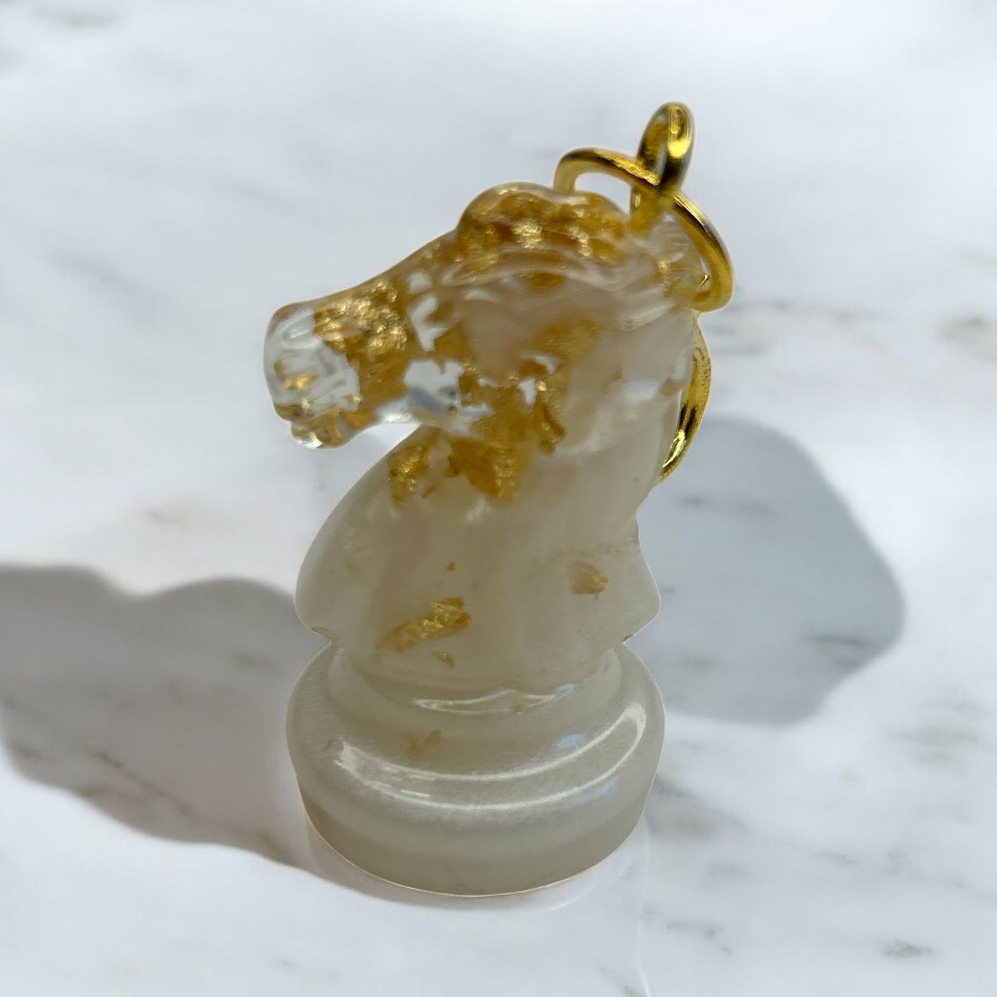Porte-clés d'échecs avec des feuilles d'Or 18 Carats en résine époxy
