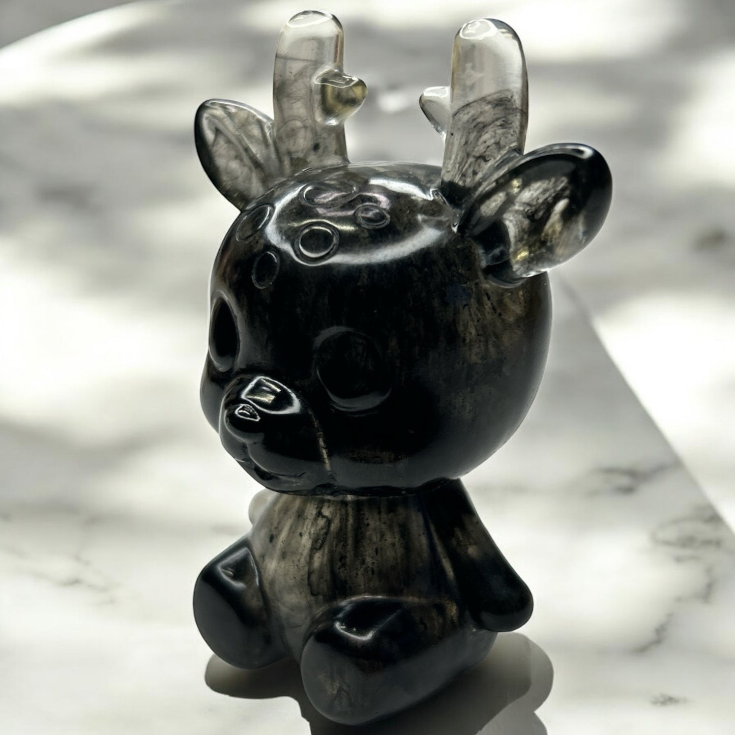 Figurine Biche Noir en résine époxy
