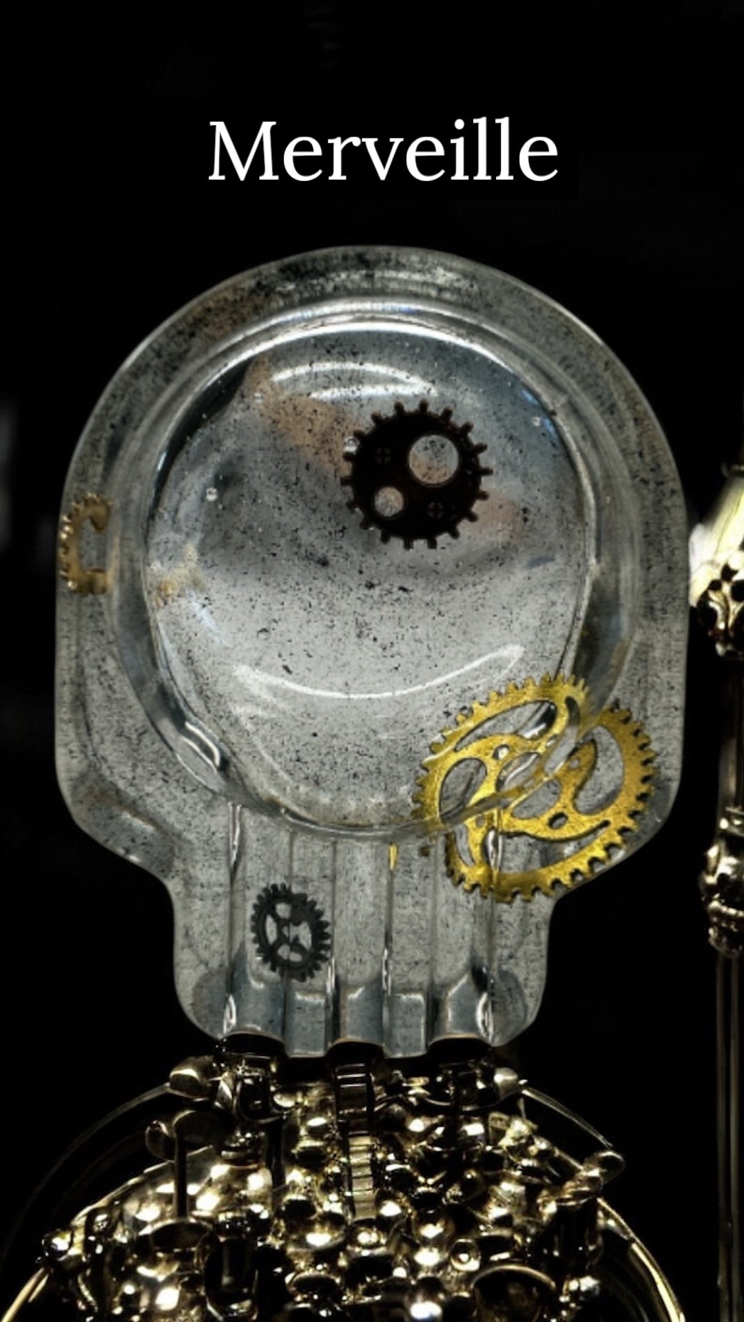 Cendrier “Crâne Mécanique” en Résine Époxy – Pièce Unique