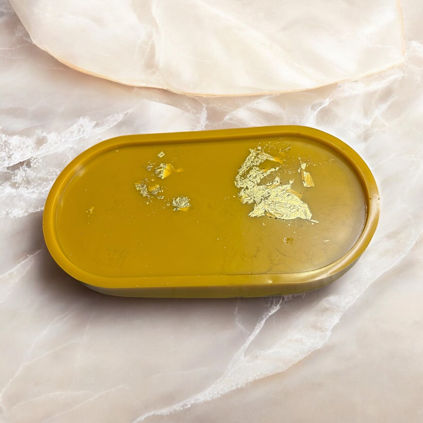 Plateau ovale, feuilles d'Or 18 Carats en résine époxy
