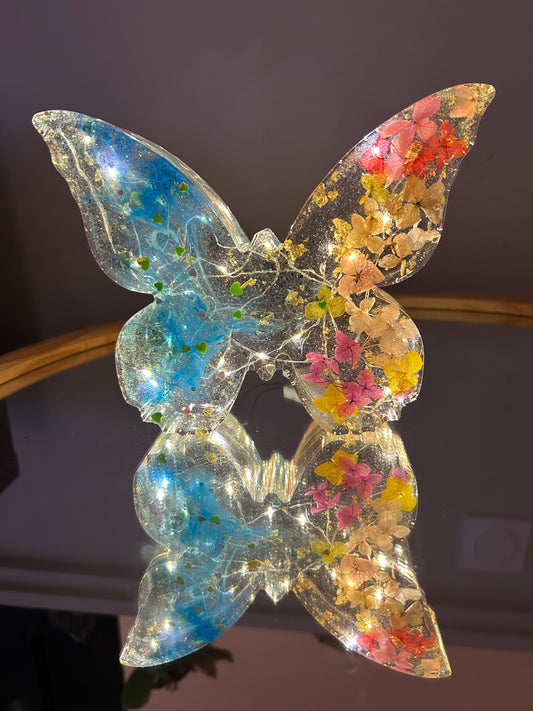 Lampe en forme de papillon en résine époxy